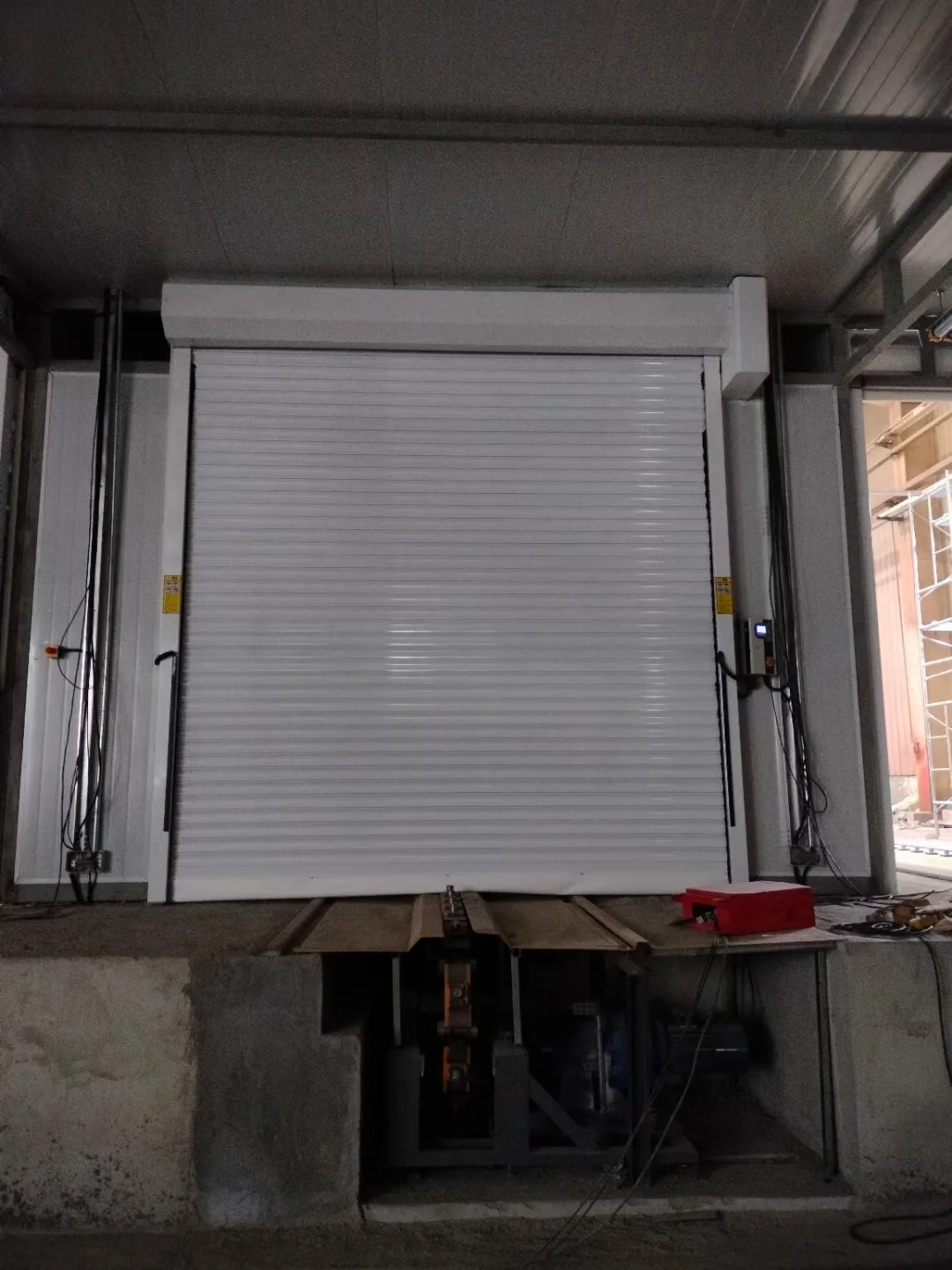 Space-Saving Insulated Aluminum Rolling Door for Garages