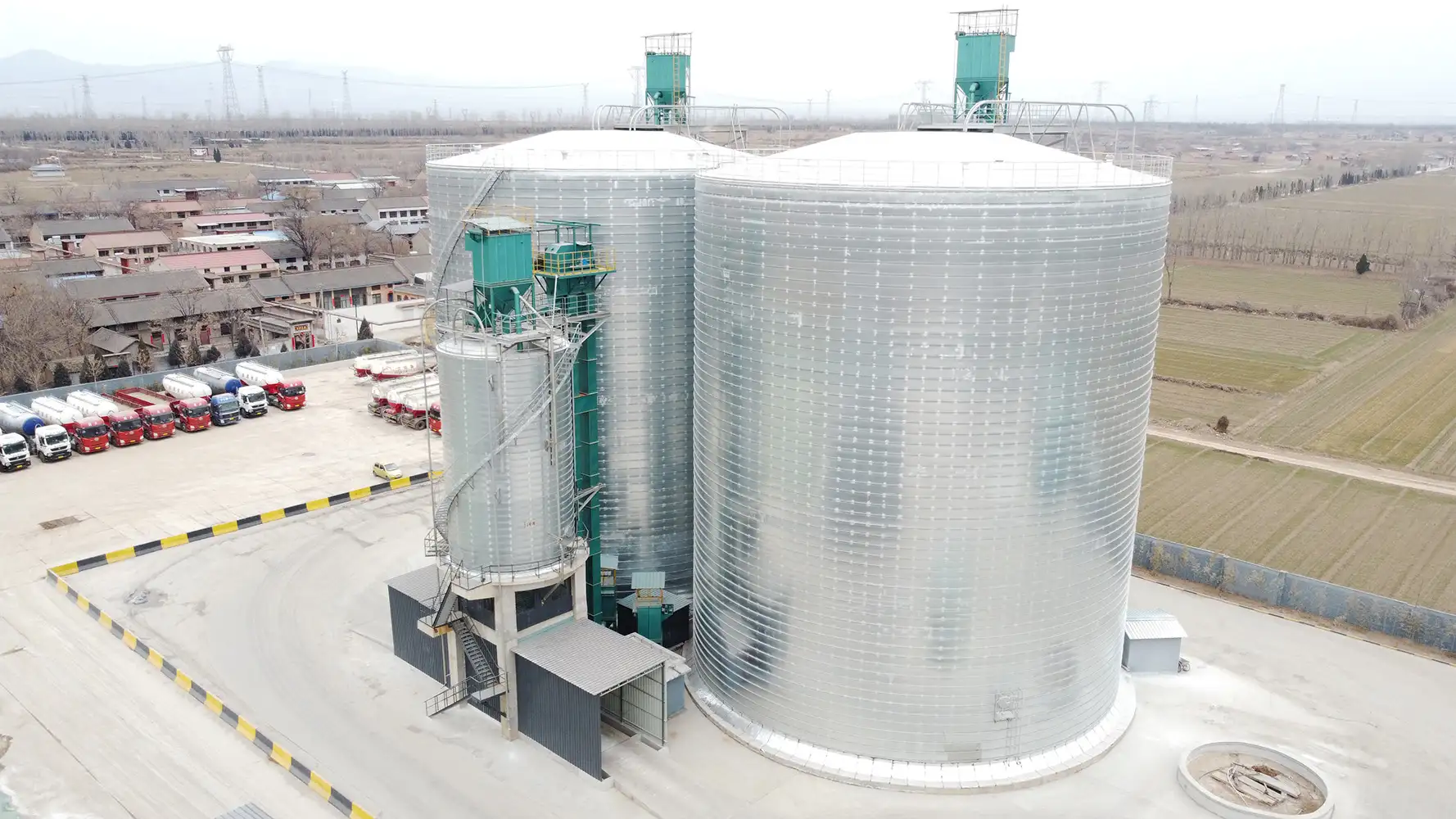 Alumina steel silo